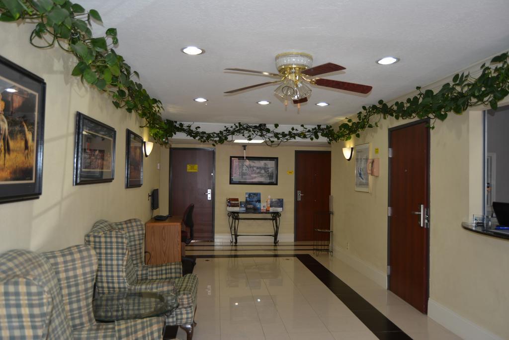 Super 8 By Wyndham Sulphur Exterior foto